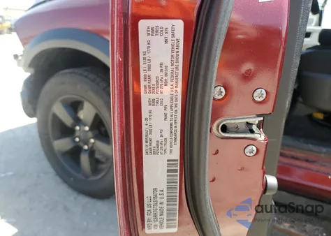 2020 Ram 1500 Classic Warlock из США, поврежденный, VIN 1C6RR7GT3LS154739